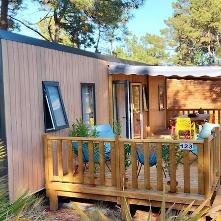 Mobil-home Spacieux, Acces Handicape, 6 Pers. - Api-1-52-2318 *